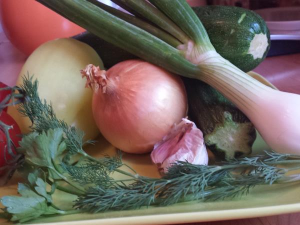 LCHF enolončnica iz bučk in klobase